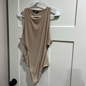 Missguided Sand Seam Free Cut Out Side Bodysuit